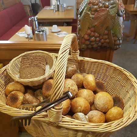 Hotel Zum Goldenen Ochsen Maikammer Kültér fotó