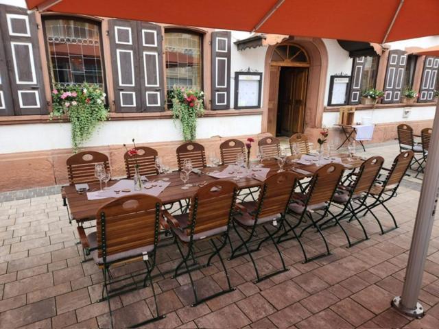 Hotel Zum Goldenen Ochsen Maikammer Kültér fotó