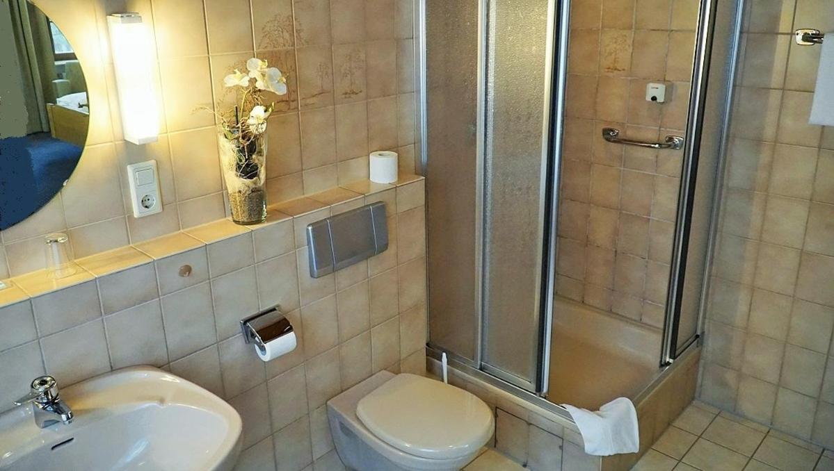 Hotel Zum Goldenen Ochsen Maikammer Kültér fotó