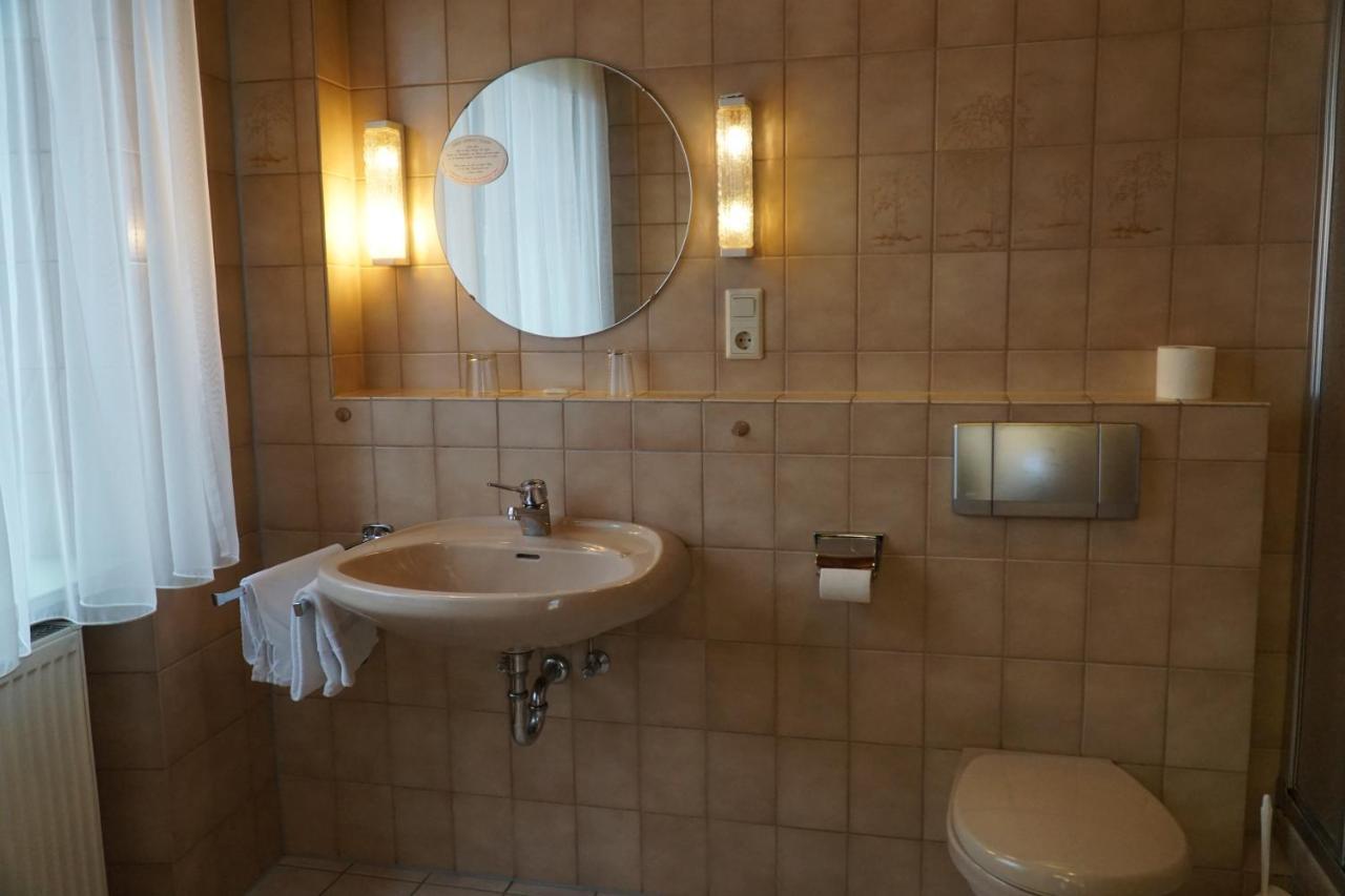 Hotel Zum Goldenen Ochsen Maikammer Kültér fotó
