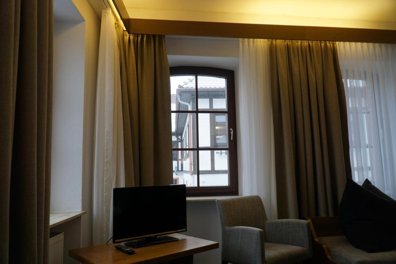 Hotel Zum Goldenen Ochsen Maikammer Kültér fotó
