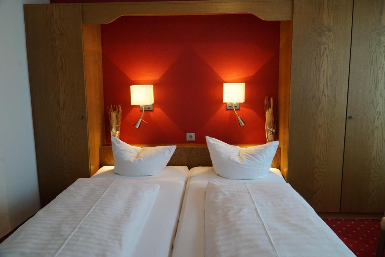 Hotel Zum Goldenen Ochsen Maikammer Kültér fotó